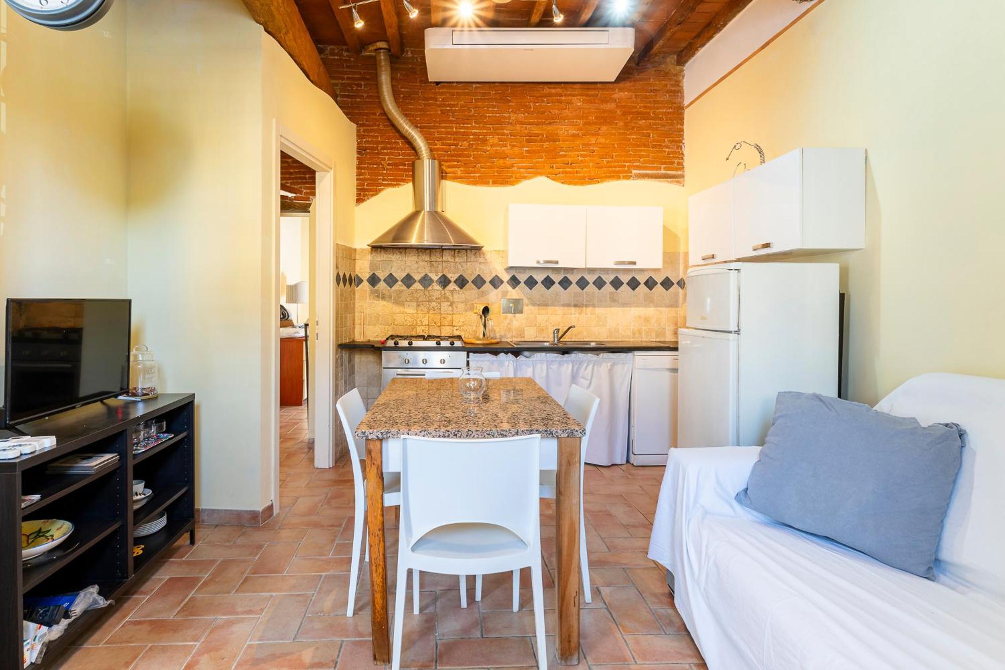 Livorno Yellow Apartament Near The Sea Bagian luar foto